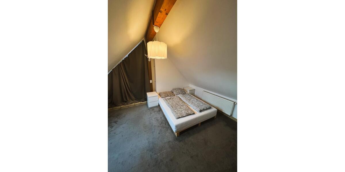 Erstklassige möblierte Wohnung in ruhiger Lage zu vermieten 3 zimmer