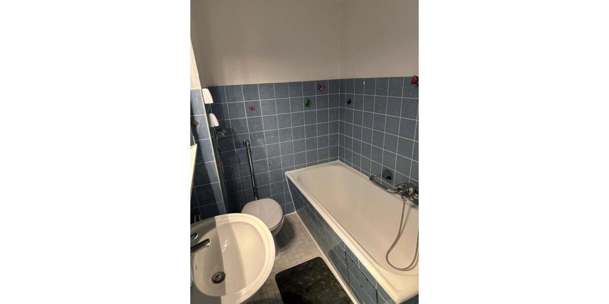 Etagenwohnung Mannheim Rheinau - 4 Zimmer, 14 m&sup2;, 450&euro; | Angebot:26211095