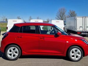 Suzuki Swift 1.2 Hybrid MT Comfort 4.800 km 18.690 &euro; Obrigheim-Asbach 74847