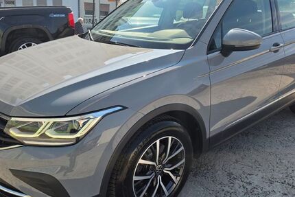 VW Tiguan 158.000 km 21.690 &euro; Mannheim 68159