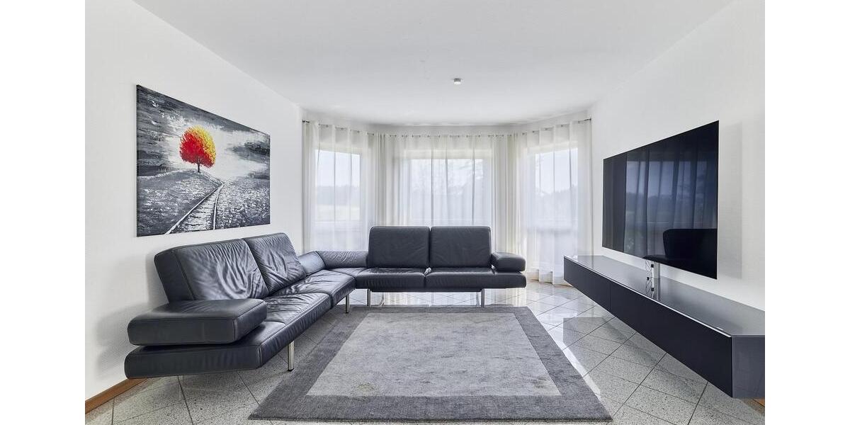 3 Km zur S-Bahn Einfamilienhaus inkl. ELW 9 zimmer