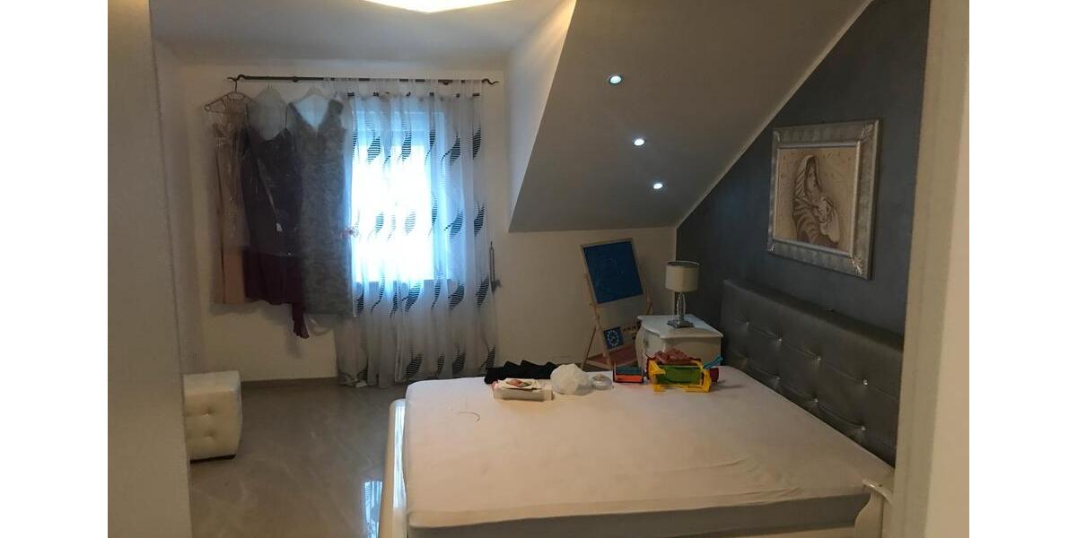 Dachgeschoßwohnung Ludwigshafen am Rhein Ludwigshafen-Hemshof - 3 Zimmer, 95 m&sup2;, 1.120&euro; | Angebot:25370021