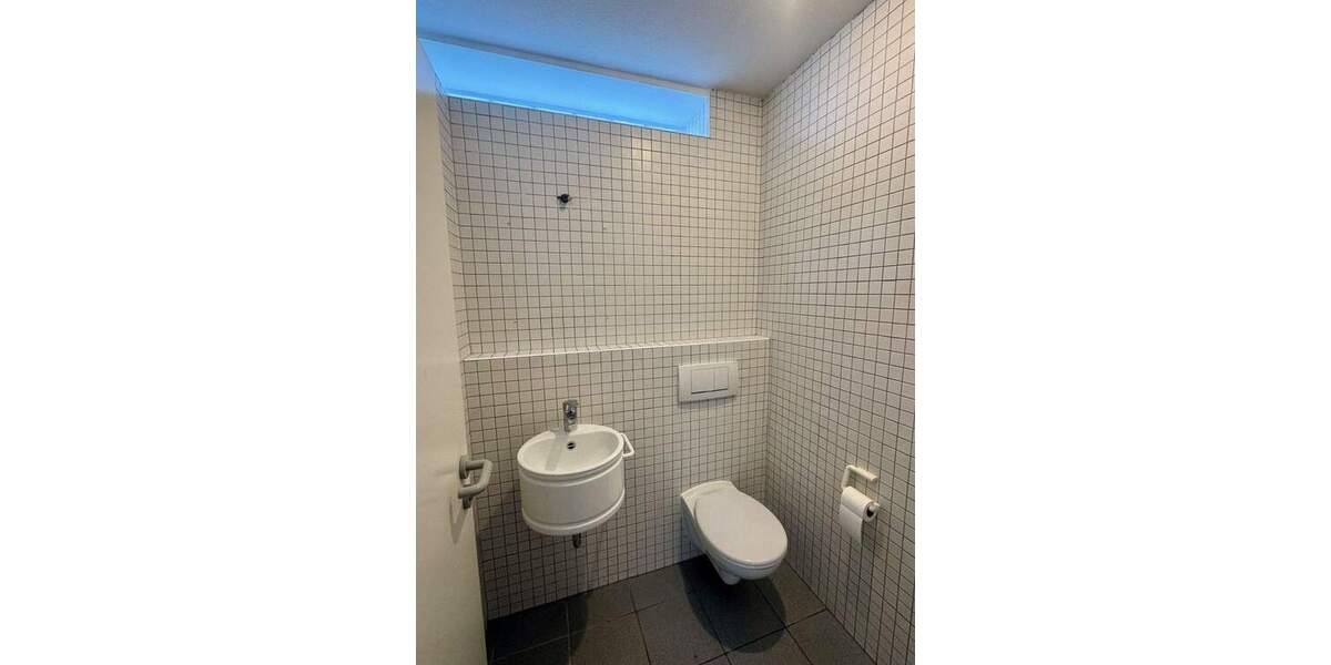 GERADLINIG: MODERNES, LOFTARTIGES HAUS MIT ZWEI STELLPLÄTZEN! 3 zimmer