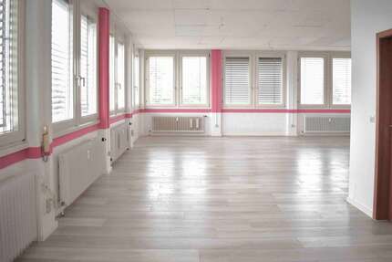 Wohnung zum Kaufen in Eppelheim 128.000 € 83 m² 1 zimmer