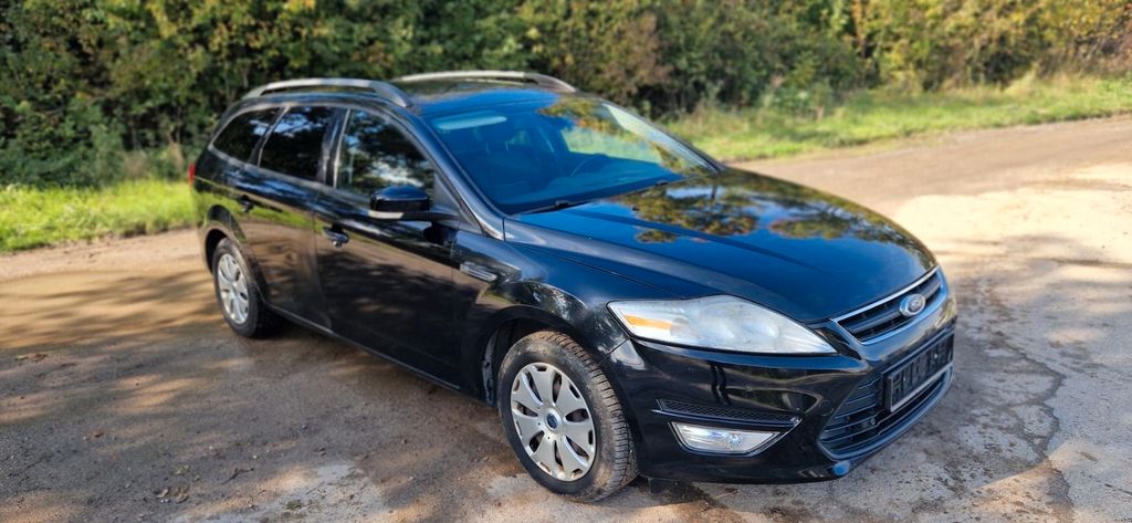 Ford Mondeo 178.058 km 3.600 € Ubstadt-Weiher - OT Weiher 76698