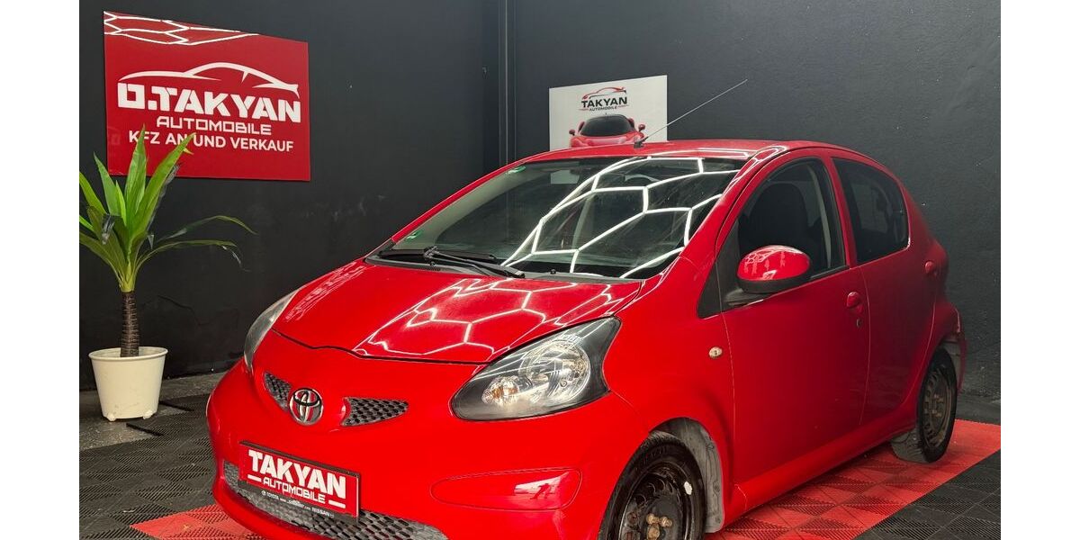 Toyota Aygo (X) 123.000 km 2.499 &euro; Mannheim 68309