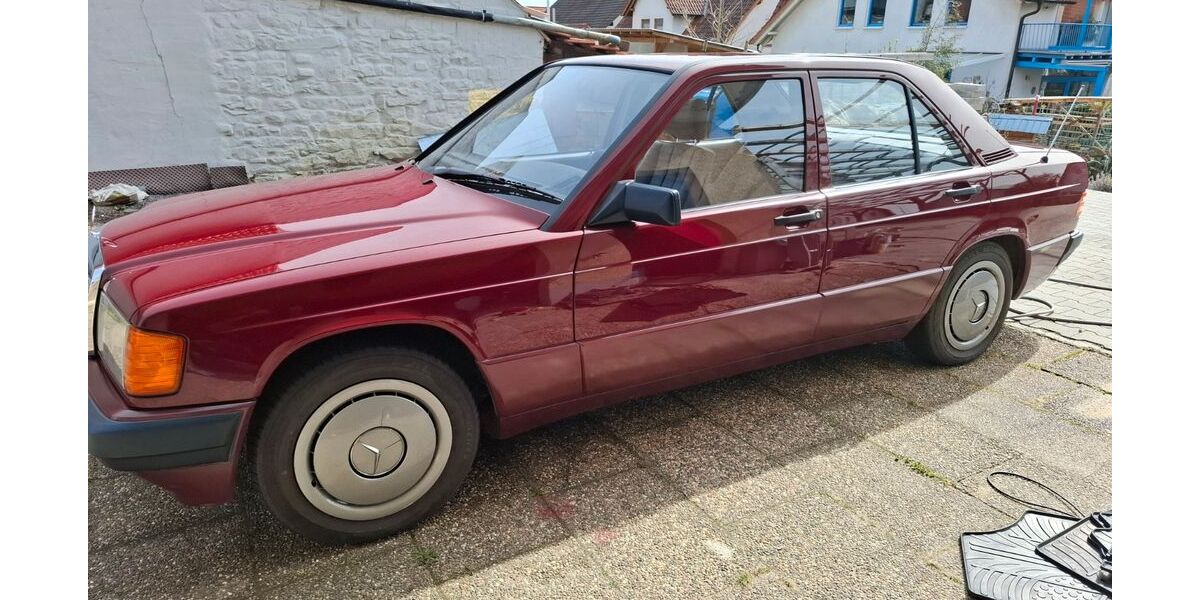 Mercedes-Benz 190 99.050 km 8.400 &euro; Malsch 69254