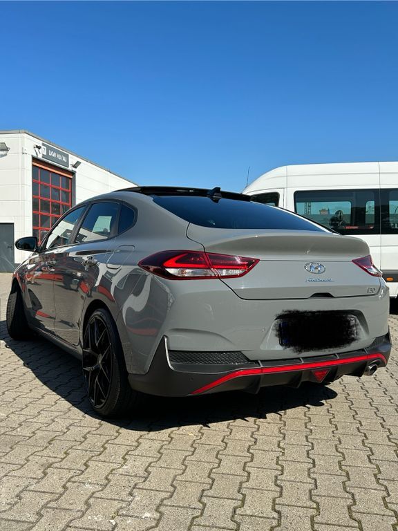 i30