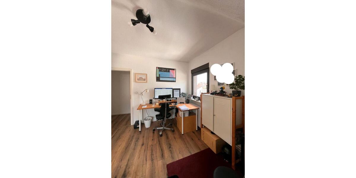 Dachgeschoßwohnung Schriesheim - 4 Zimmer, 86 m&sup2;, 1.100&euro; | Angebot:26286468