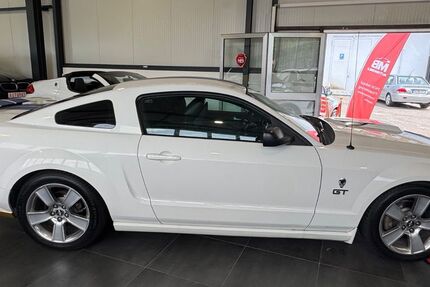 Ford Mustang 204.000 km 9.990 &euro; Ludwigshafen am Rhein 67059