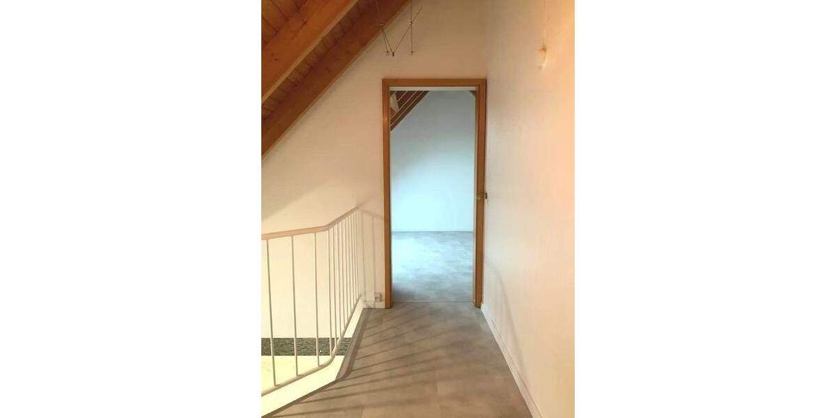 Etagenwohnung Hockenheim - 5 Zimmer, 116 m&sup2;, 298.000&euro; | Angebot:25801910