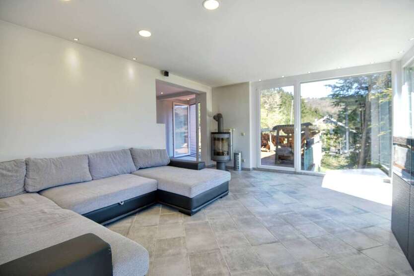 Panorama ZFH mit sagenhaftem Ausblick Energieeffizient & am Waldrand Garten,Balkone & Terrasse 7 zimmer