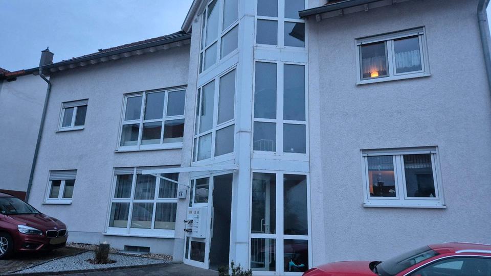 Etagenwohnung Bad Schönborn - 3 Zimmer, 92 m&sup2;, 1.200&euro; | Angebot:25311194