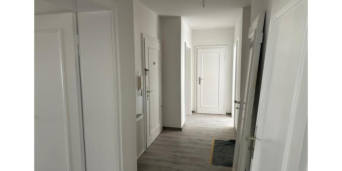 Etagenwohnung Ludwigshafen am Rhein Ludwigshafen-Hemshof - 3 Zimmer, 96 m&sup2;, 1.800&euro; | Angebot:25876504