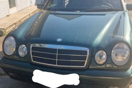 Mercedes-Benz E 240 196.000 km 2.450 &euro; Östringen 76684