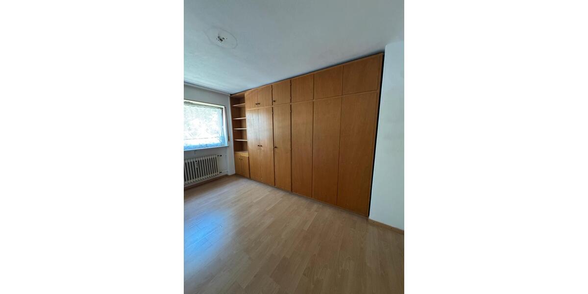 Erdgeschoßwohnung Mannheim Käfertal - 5 Zimmer, 120 m&sup2;, 1.200&euro; | Angebot:26345319