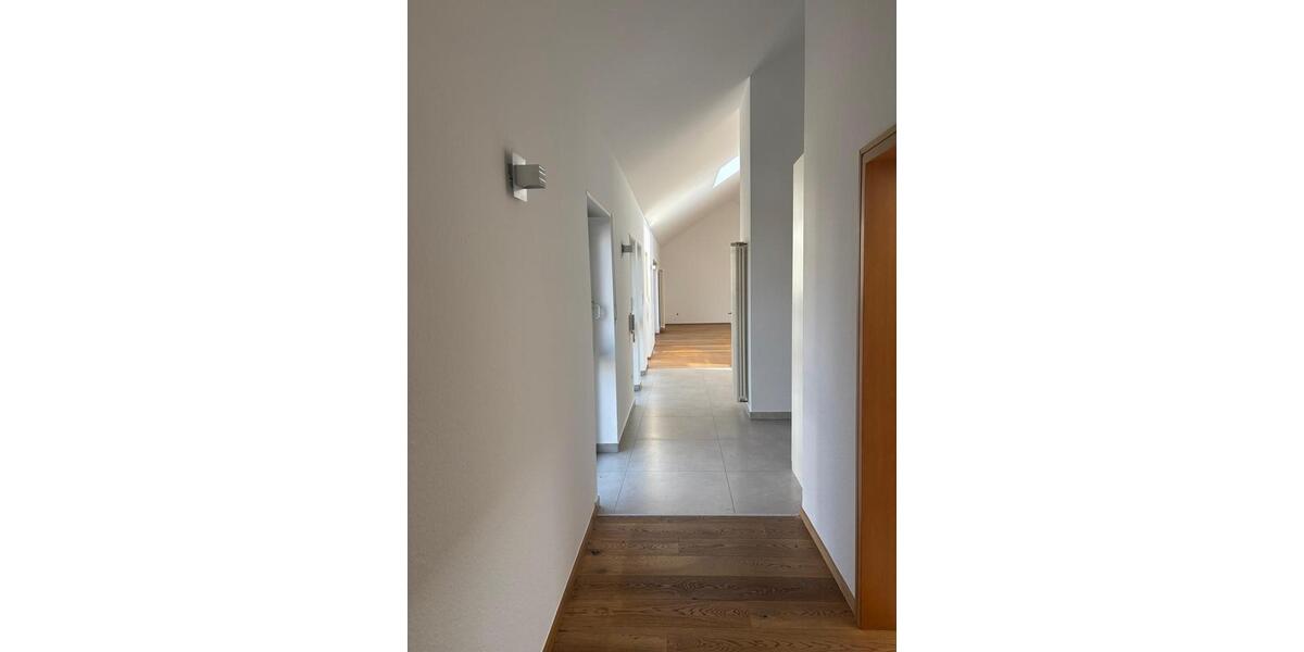 Maisonettenwohnung Ludwigshafen am Rhein Rheingönheim - 4 Zimmer, 150 m&sup2;, 1.300&euro; | Angebot:25784264