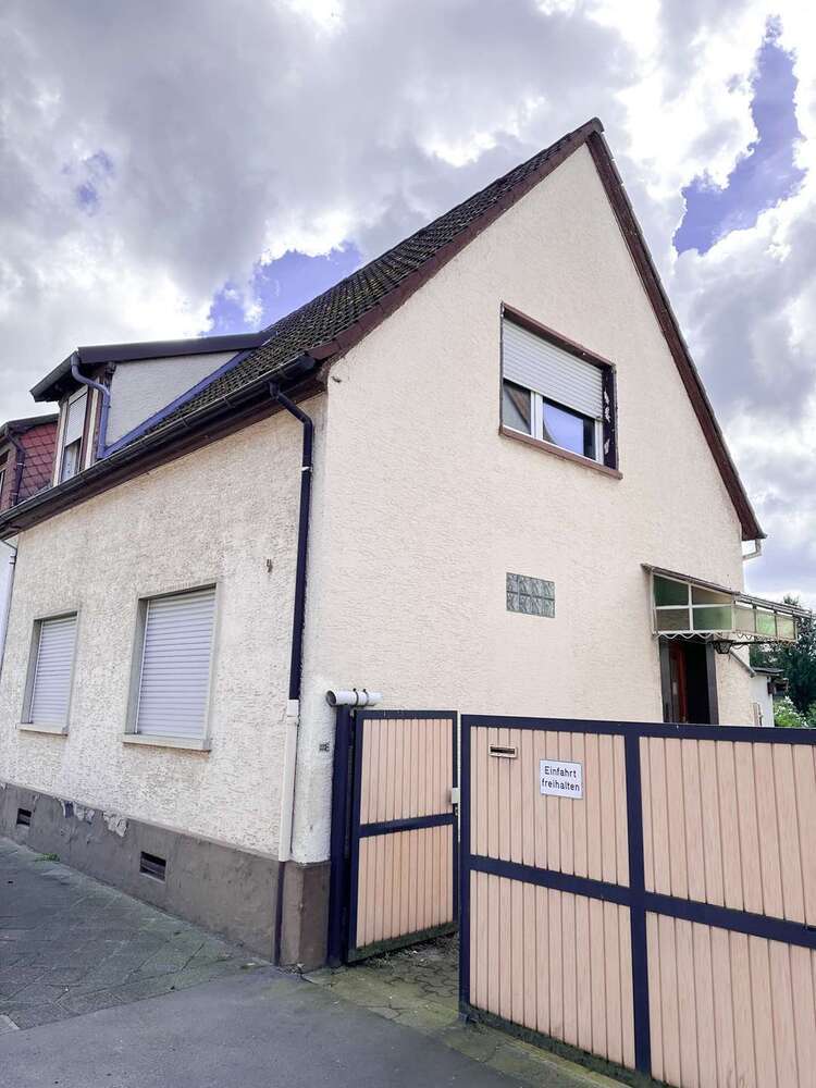Haus zum Kaufen in Mannheim 299.000 € 110 m²