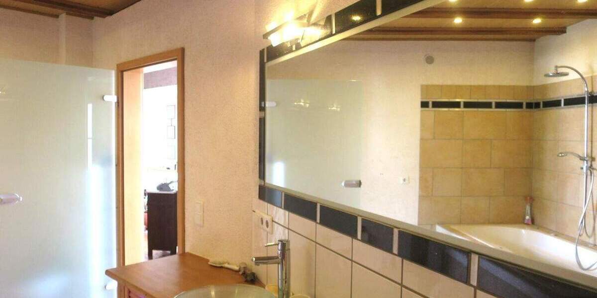 Einfamilienhaus Frankenthal - 4 Zimmer, 201 m&sup2;, 369.000&euro; | Angebot:23983290