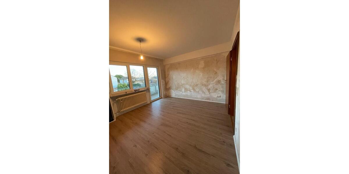 Etagenwohnung Ludwigshafen am Rhein Ludwigshafen-Hemshof - 3 Zimmer, 95 m&sup2;, 1.350&euro; | Angebot:25236357