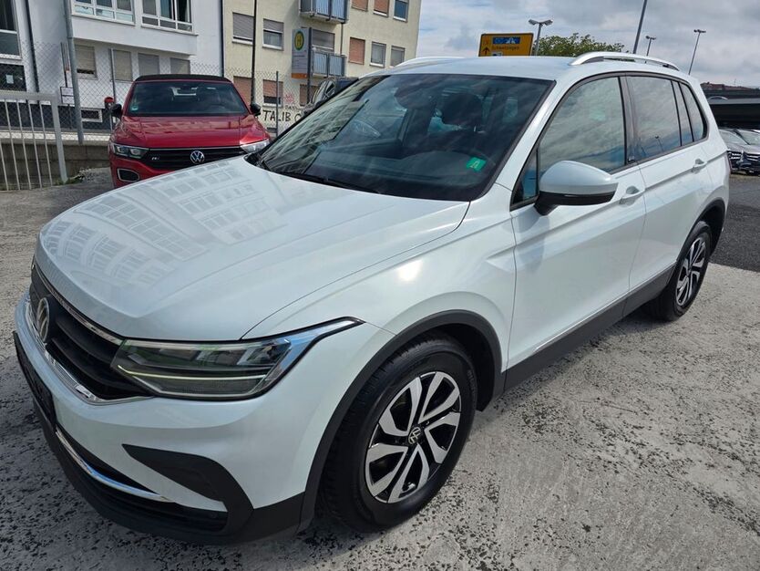 VW Tiguan 110.000 km 23.990 € Mannheim 68159