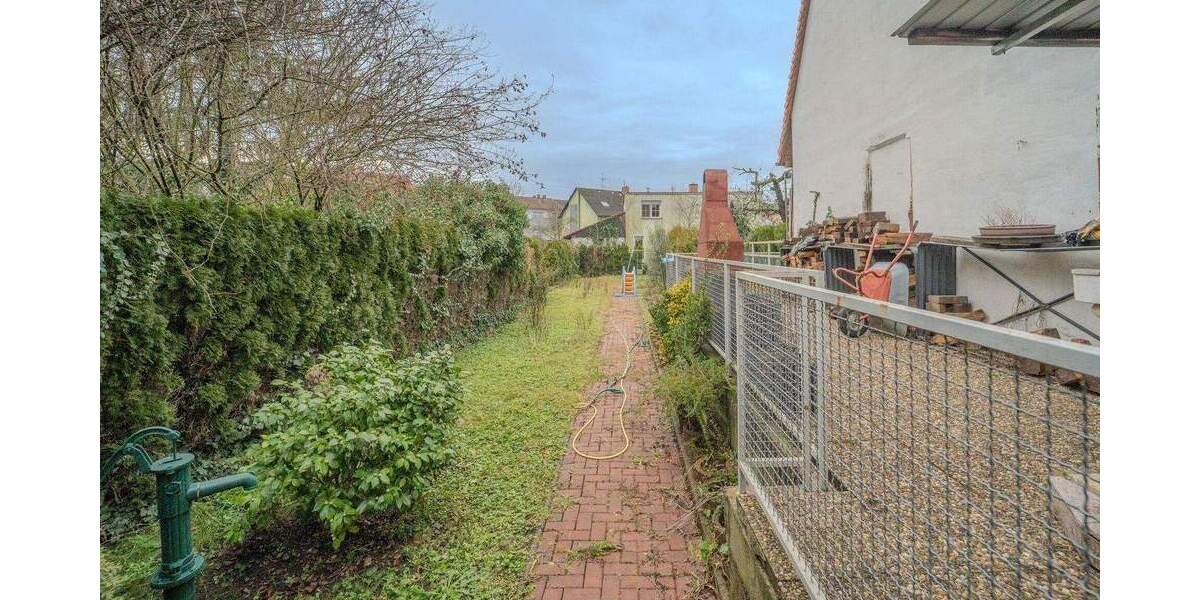 Einfamilienhaus Edingen-Neckarhausen Edingen - 7 Zimmer, 283 m&sup2;, 680.000&euro; | Angebot:24872175