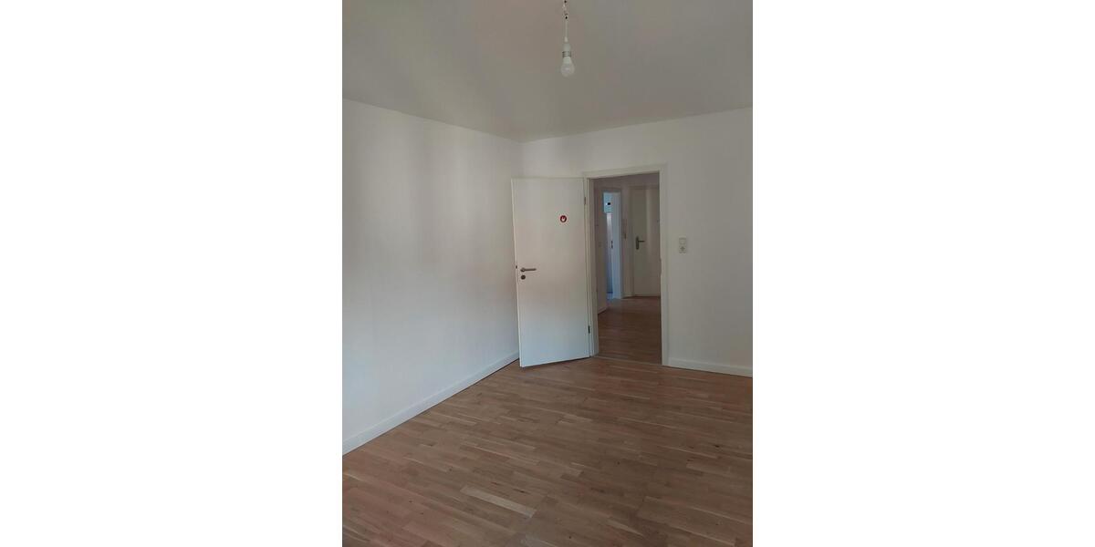 Dachgeschoßwohnung Laudenbach - 2 Zimmer, 63 m&sup2;, 900&euro; | Angebot:24672624