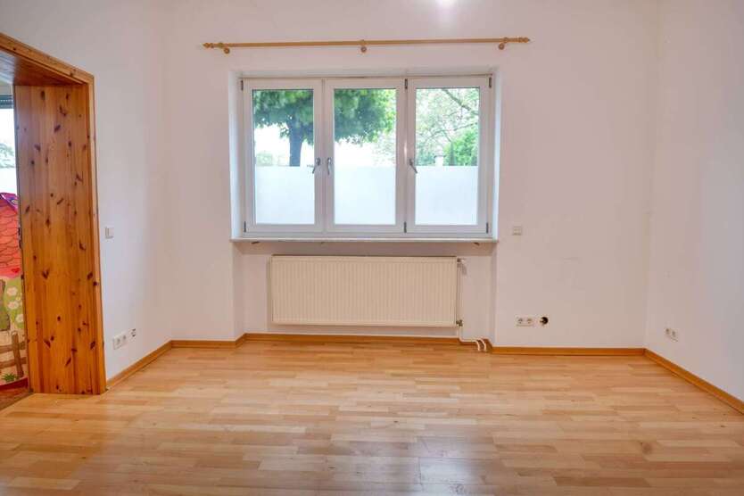 *BIETERVERFAHREN* EG-4ZKB-Whg. BEZUGSFREI WG-tauglich Denkmalschutz in zentraler Lage Weststadt 4 zimmer