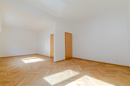 Haus Brühl - 9 Zimmer, 265 m&sup2;, 749.000&euro; | Angebot:26408839