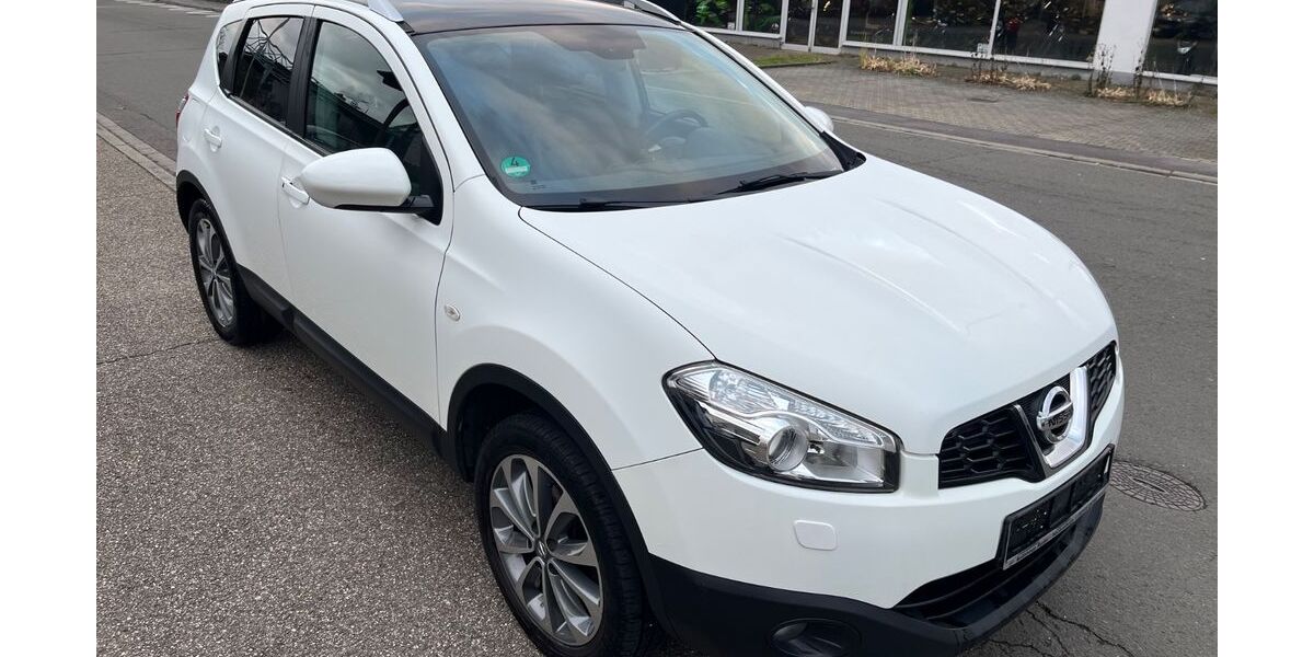Nissan Qashqai 179.726 km 5.600 &euro; Hockenheim 68766