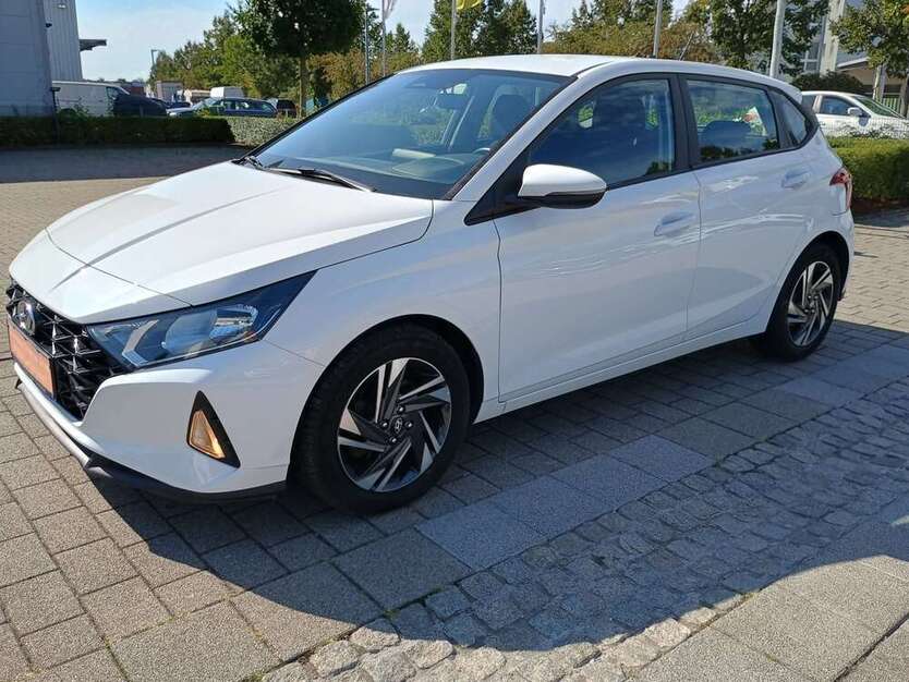 i20