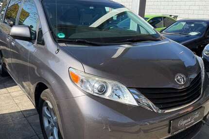 Toyota Sienna 118.184 km 19.990 € Forst 76694