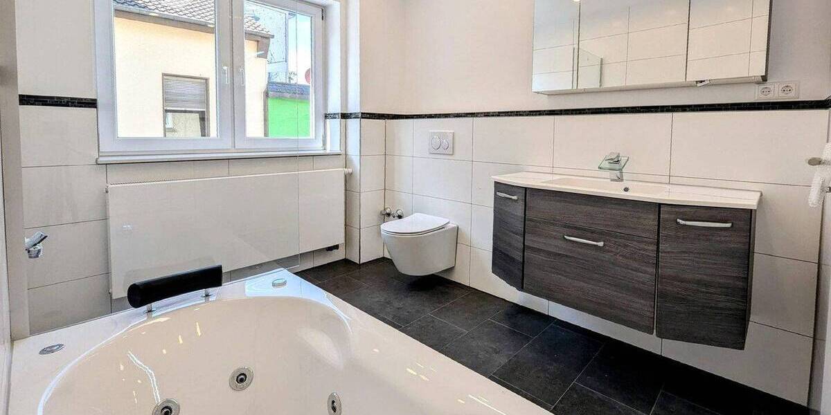 Etagenwohnung Mannheim Neckarstadt - 4 Zimmer, 82 m&sup2;, 1.035&euro; | Angebot:26885005