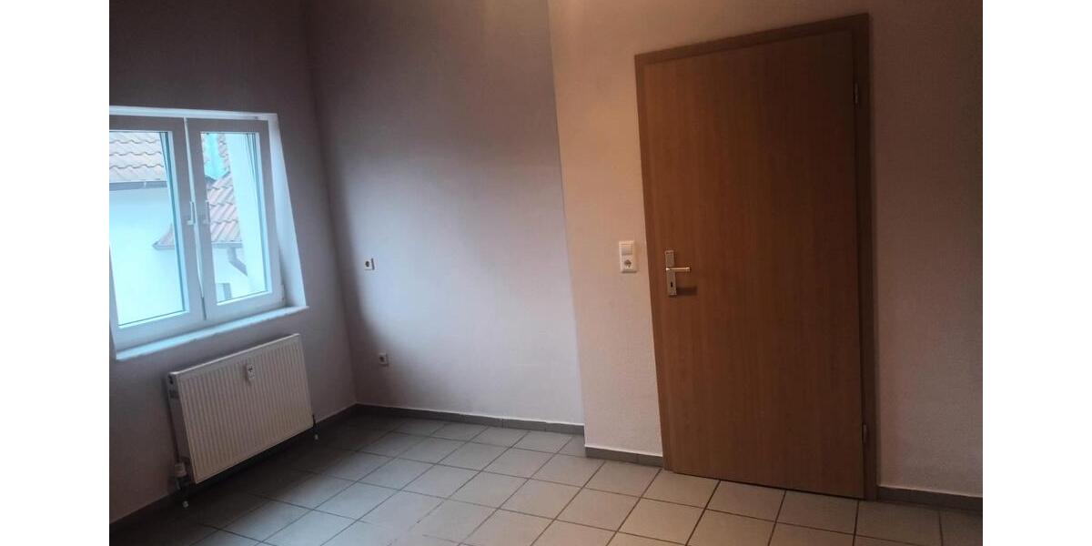 Etagenwohnung Weinheim - 2 Zimmer, 67 m&sup2;, 770&euro; | Angebot:26395521