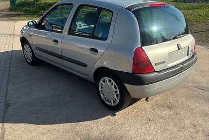 Renault Clio 148.000 km 750 € mannheim 67167