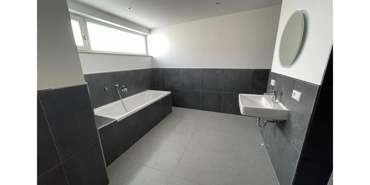 Maisonettenwohnung Sinsheim - 5 Zimmer, 175 m&sup2;, 2.300&euro; | Angebot:26187374