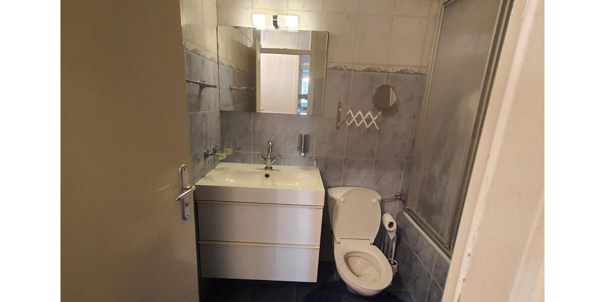 Etagenwohnung Ludwigshafen am Rhein Edigheim - 1 Zimmer, 15 m&sup2;, 565&euro; | Angebot:25299174