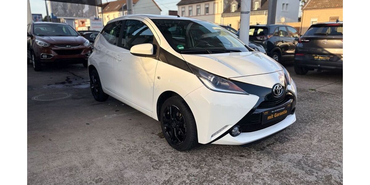 Toyota Aygo (X) 121.544 km 6.600 € Ludwigshafen am Rhein 67071