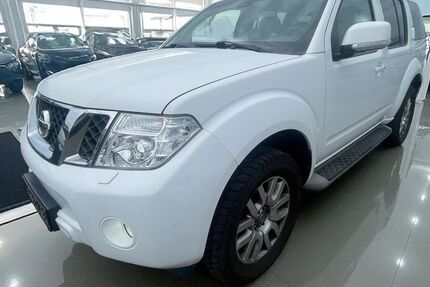 Nissan Pathfinder 243.700 km 15.999 € Speyer 67346