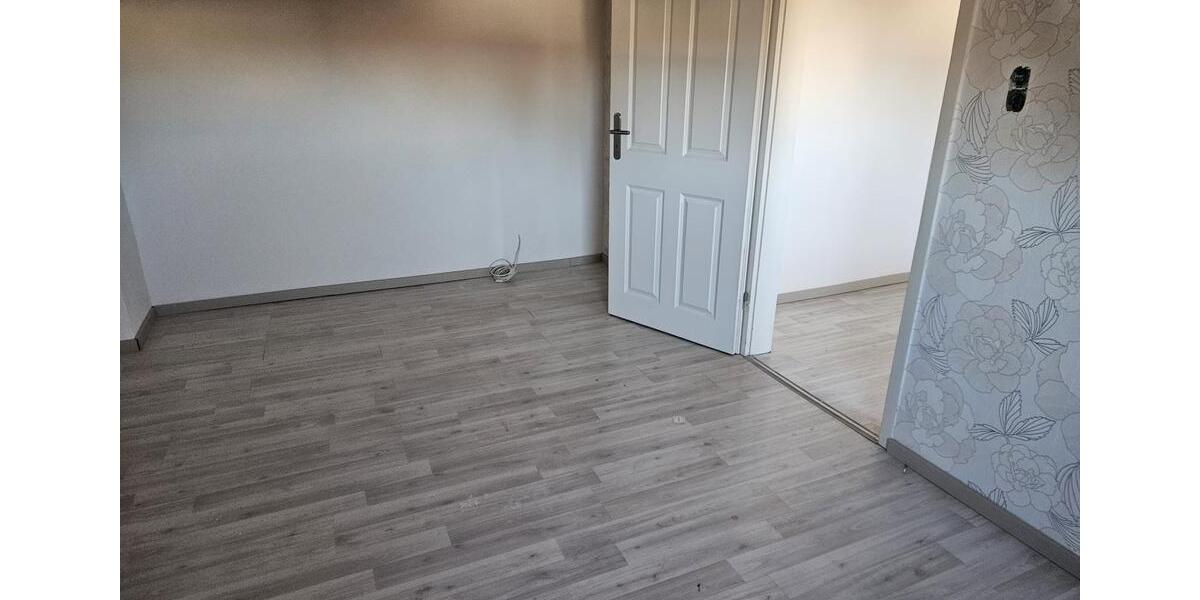 Dachgeschoßwohnung Ludwigshafen am Rhein Ludwigshafen-Hemshof - 3 Zimmer, 85 m&sup2;, 1.350&euro; | Angebot:26547875