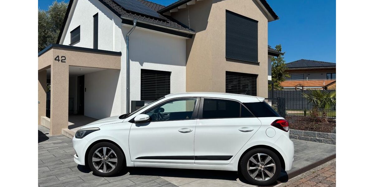 Hyundai i20 128.000 km 8.500 &euro; Philippsburg 76661