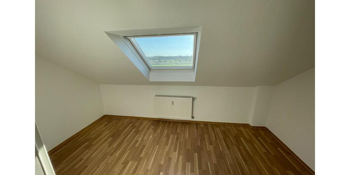 *Provisionsfrei* 3-Zimmer Wohnung in kleiner Wohneinheit + Garage 3 zimmer