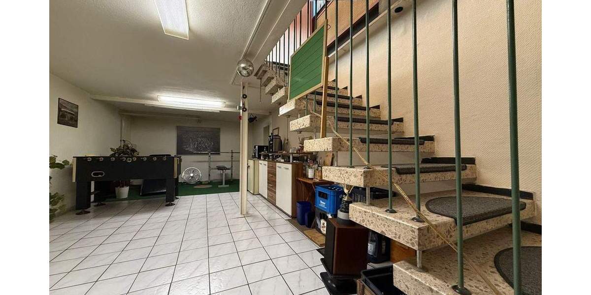 Etagenwohnung Mannheim Neckarau - 5 Zimmer, 177 m&sup2;, 295.000&euro; | Angebot:25525206