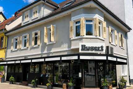 Haus Viernheim - 8 Zimmer, 361 m&sup2;, 3.970&euro; | Angebot:26788871