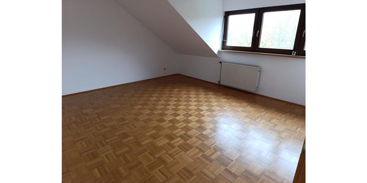 ObjNr:19777 - Sehr helles, leer stehendes 3-Fam. Haus (DHH) in guter Lage von Leimen; 6 zimmer