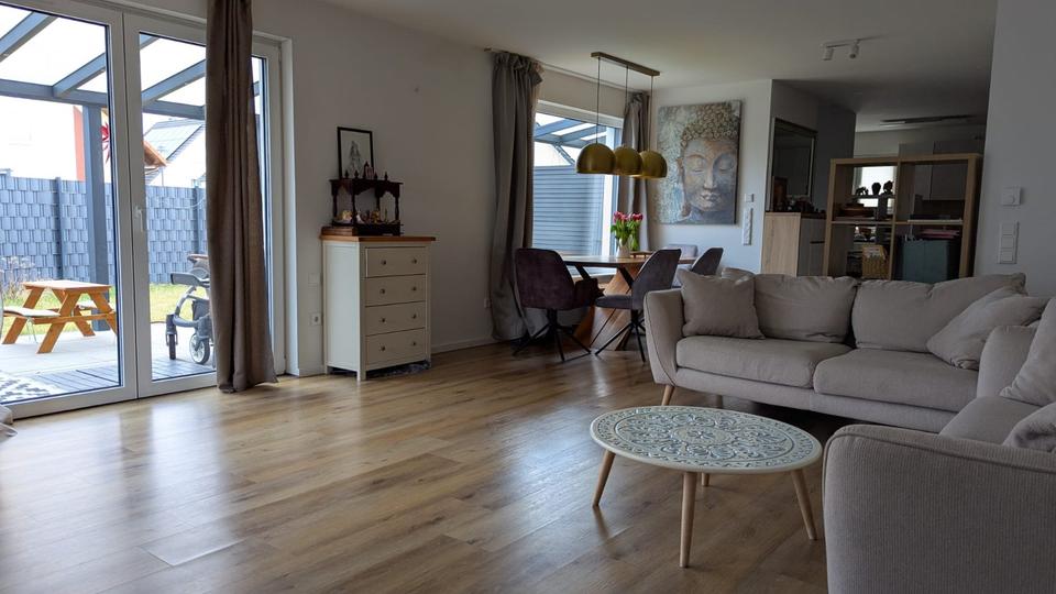 Doppelhaushälfte Altlußheim - 7 Zimmer, 186 m&sup2;, 2.400&euro; | Angebot:25542352