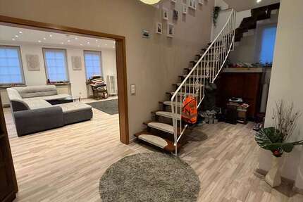 Haus zum Kaufen in Viernheim 749.000 € 289 m² 10 zimmer