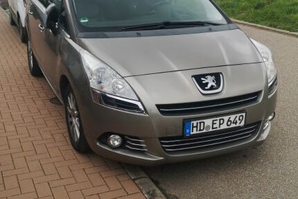 Peugeot 5008 220.000 km 2.900 &euro; Lobbach 74931
