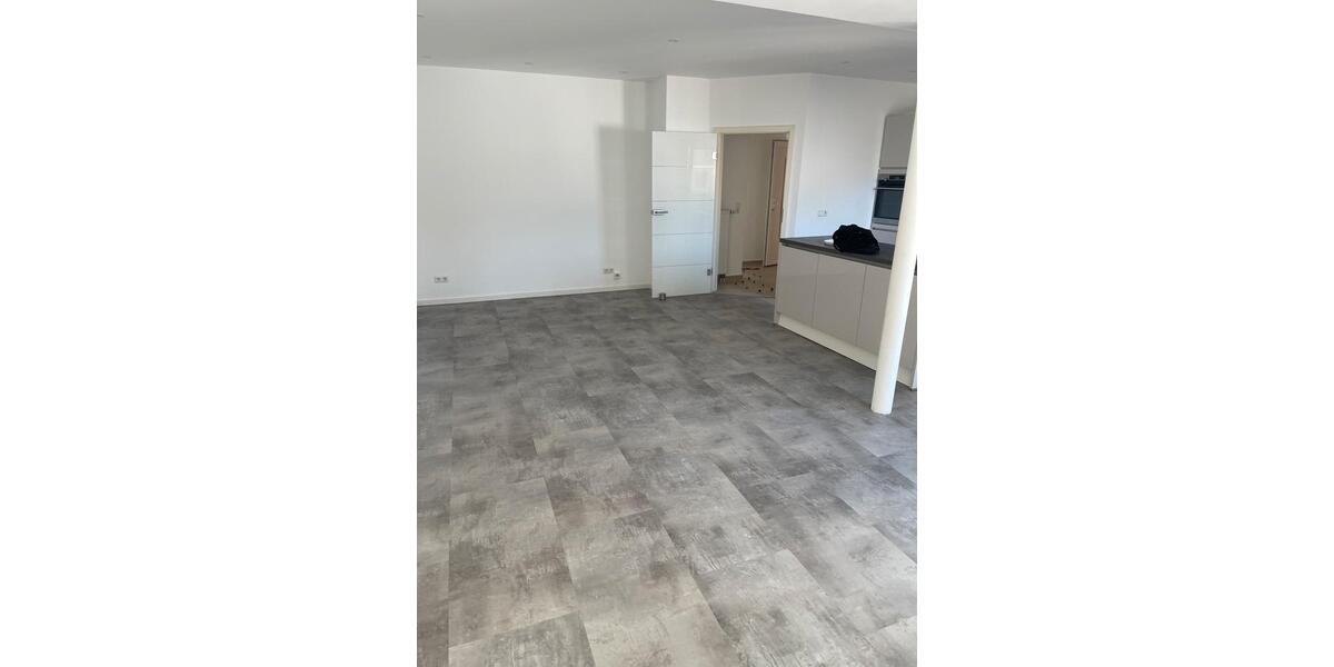 Erdgeschoßwohnung Schwetzingen - 3 Zimmer, 100 m&sup2;, 1.000&euro; | Angebot:26343860