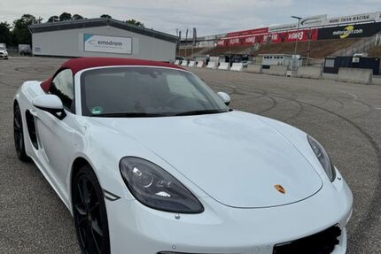Porsche Boxster 8.900 km 65.450 &euro; Hockenheim 68766